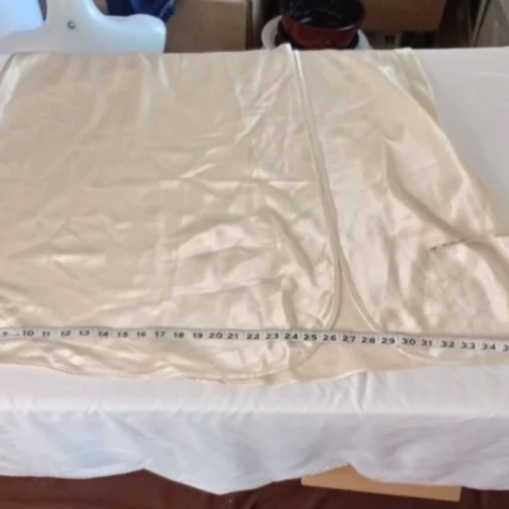 Victoria's Secret Vintage Gold Label Full Length Wide Sweep Nightgown Cream L - Picture 12 of 14